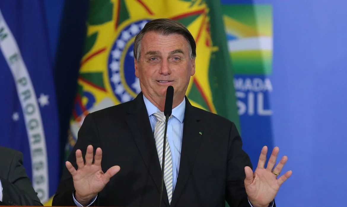 Bolsonaro: ‘se chegasse fundão de R$ 3 bilhões, eu seria obrigado a sancionar’