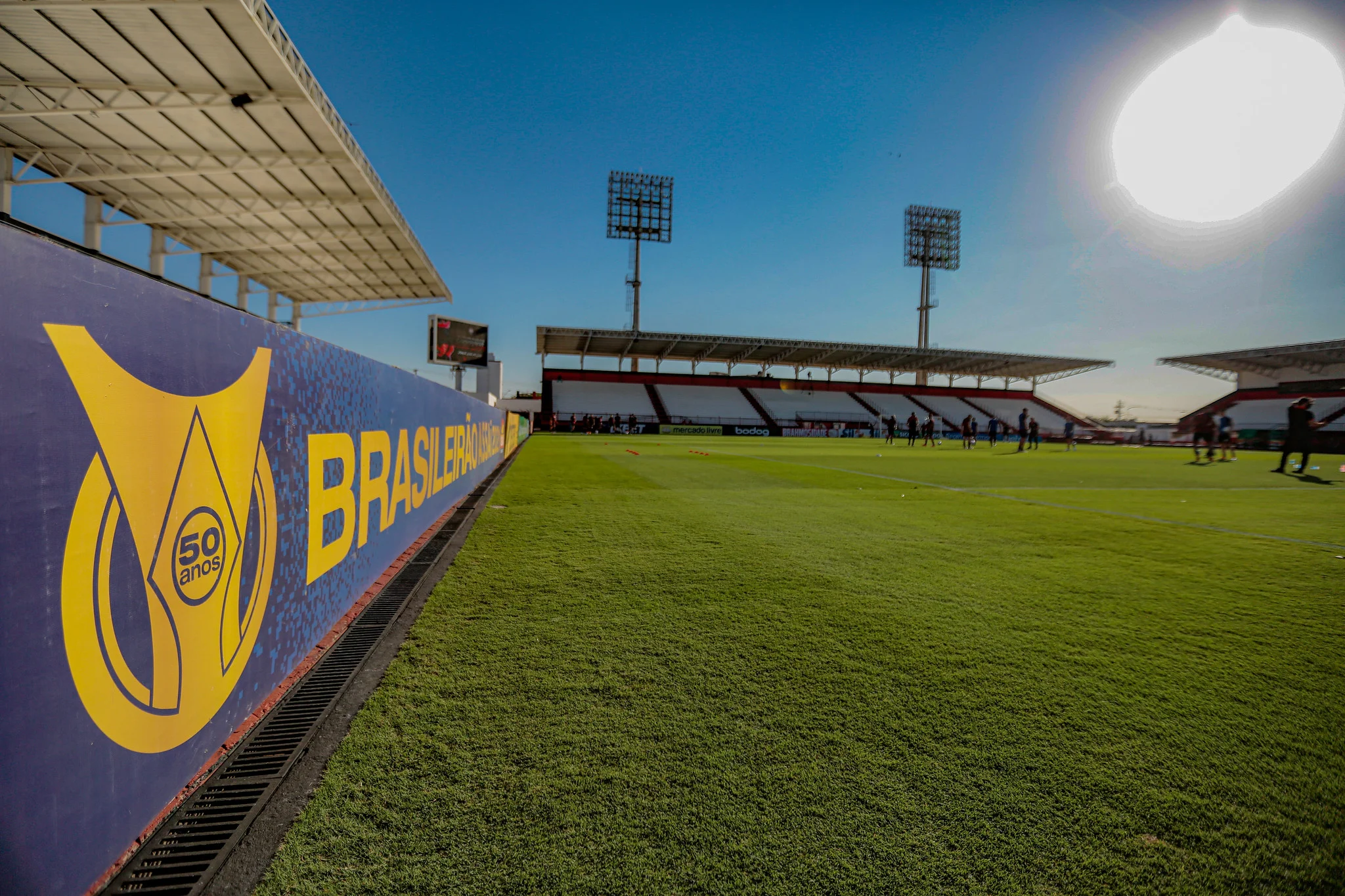 Atlético-GO recebe Internacional com objetivo de quebrar sequência de tropeços no Accioly