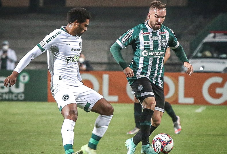 Goiás conquista empate diante do Coritiba em confronto direto na Série B do Brasileirão