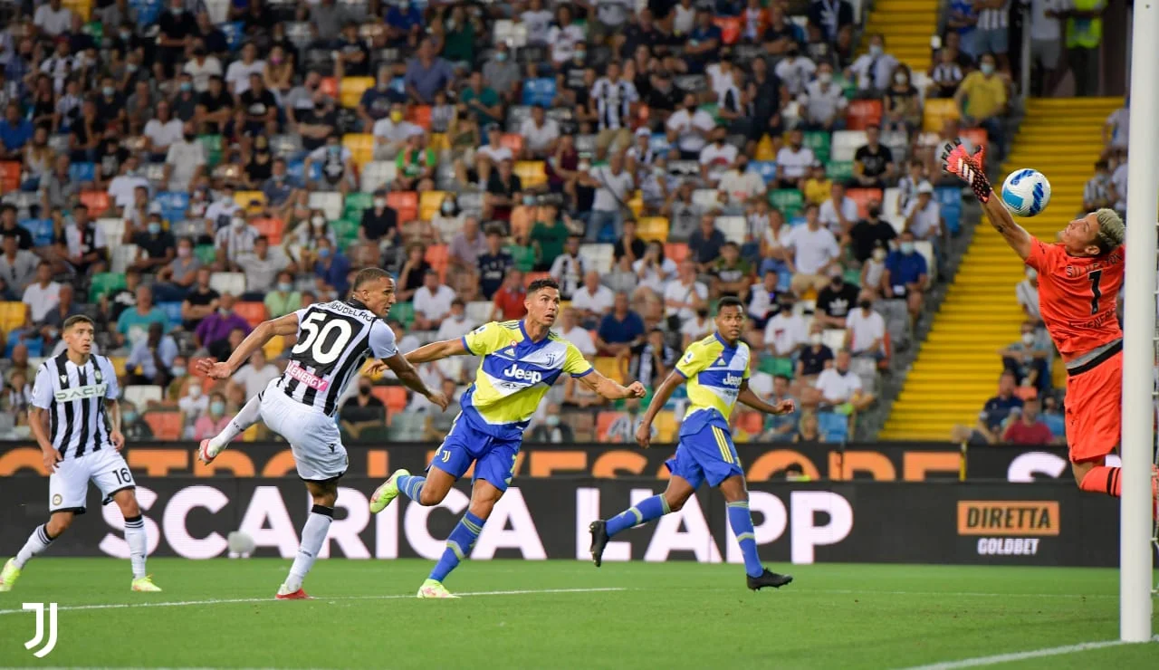 Cristiano Ronaldo sai do banco, tem gol anulado e não evita empate da Juventus