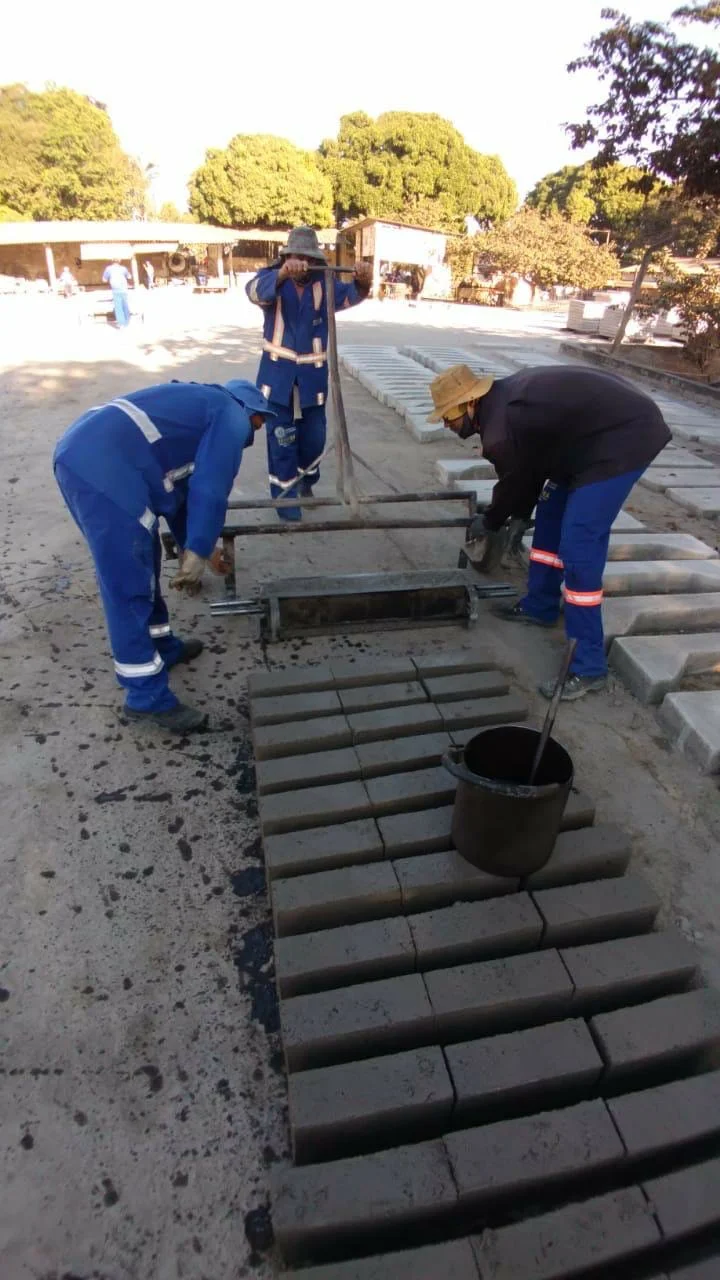 Seinfra continua com a reconstrução asfáltica por bairros de Goiânia, nesta segunda-feira