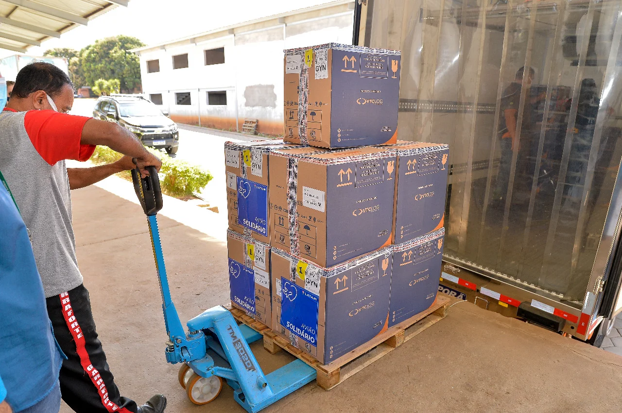 Goiás vai receber mais 157.080 doses de vacinas contra a covid-19 na segunda-feira (16)