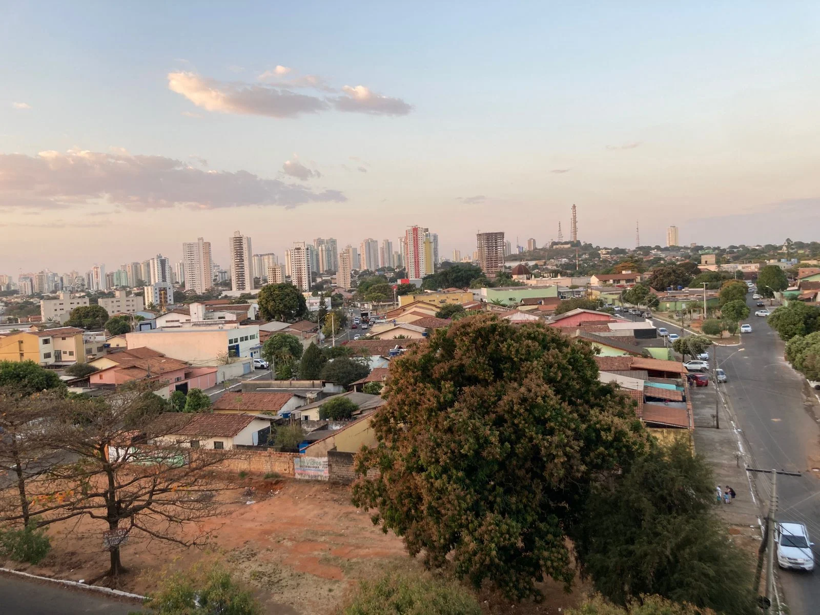 Goiás continuará com temperaturas altas e umidade do ar baixa nesta quarta-feira