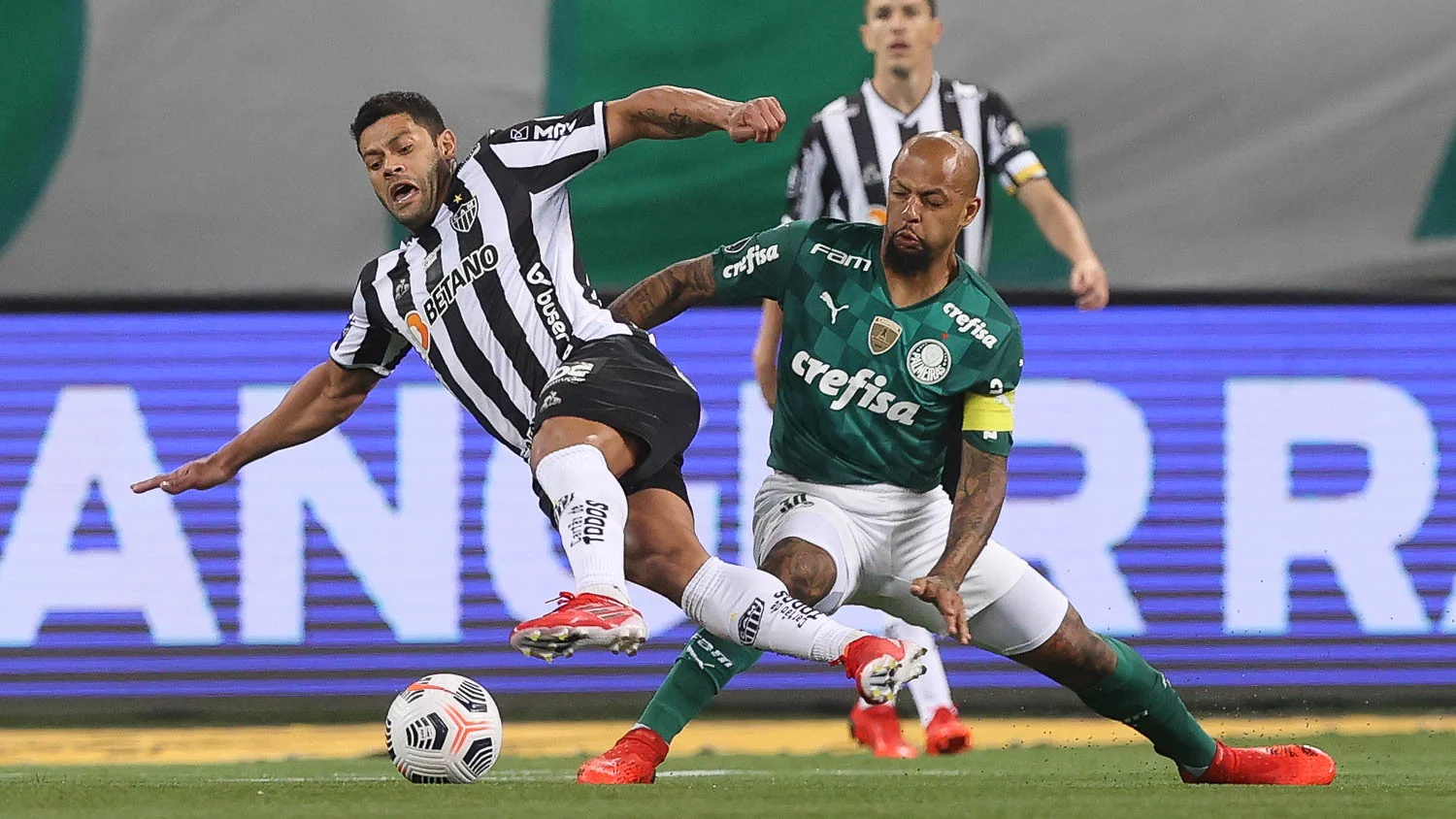 Hulk perde pênalti e Palmeiras e Atlético-MG empatam sem gols no Allianz Parque