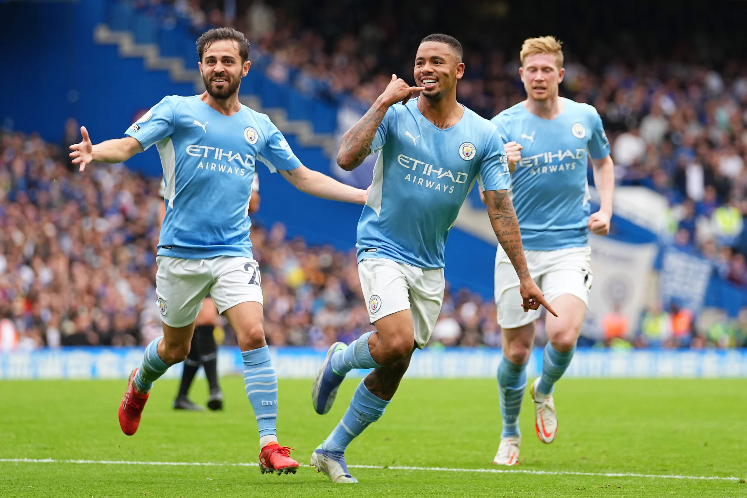 Gabriel Jesus dá vitória ao City sobre o Chelsea e United é surpreendido em casa