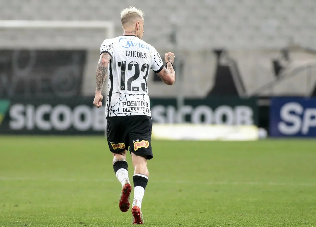 Róger Guedes estreia com gol e Corinthians busca empate com Juventude em casa