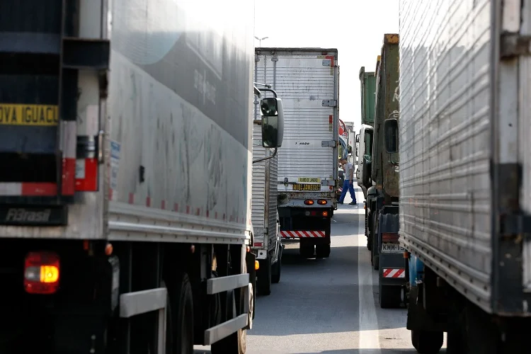 Liderança dos caminhoneiros descarta greve, paralisação e adesão a atos golpistas