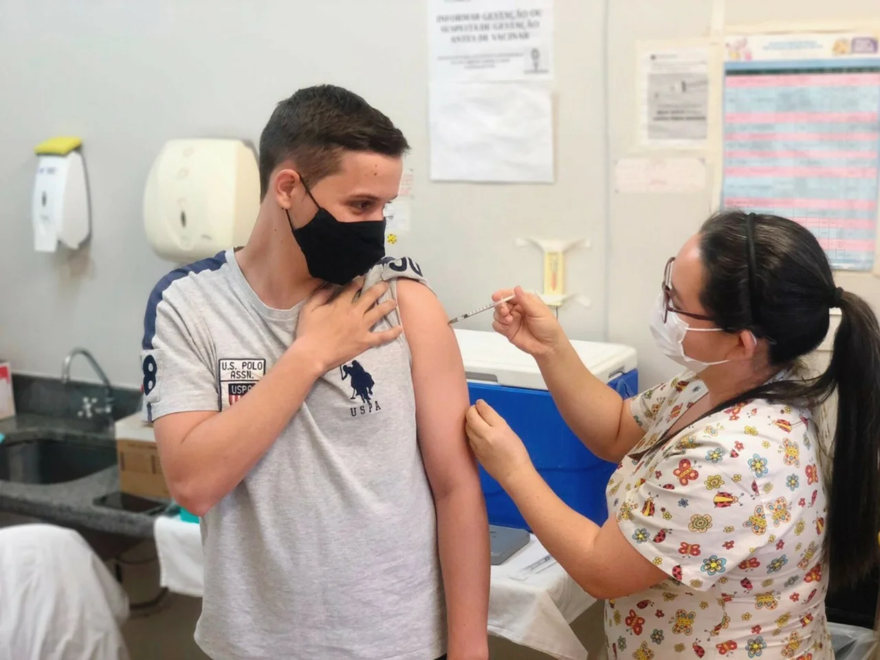 Vacinação contra Covid-19 e Influenza será mantida no feriado prolongado em Goiânia