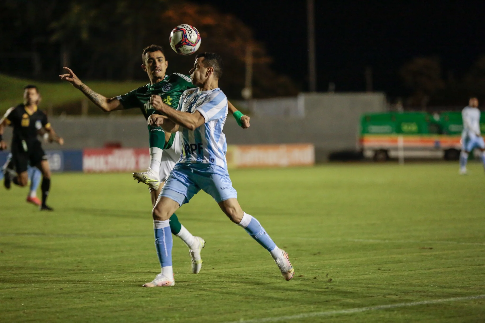 Favorito diante do Londrina, Goiás tropeça no interior do Paraná