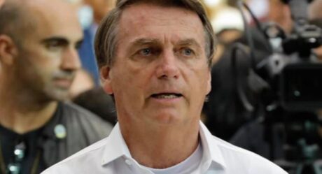 Bolsonaro cede terreno na BR-153 a pedido de Caiado para construção de Hospital em Goiás