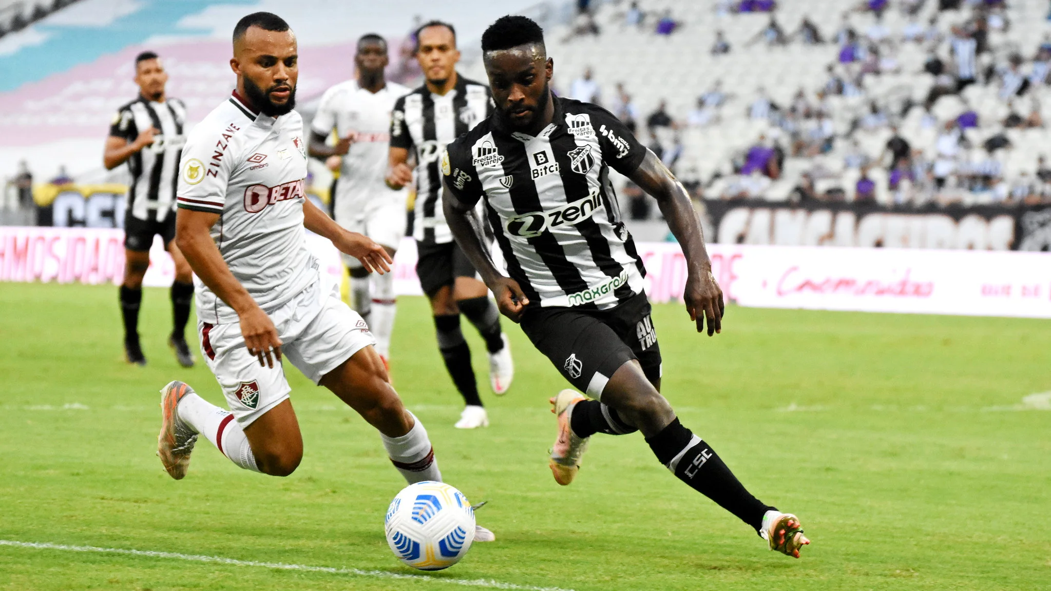 Ceará vence Fluminense e se afasta da zona da degola no Campeonato Brasileiro