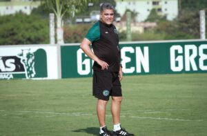 Técnico Marcelo Cabo prepara Goiás para jogo contra o CSA