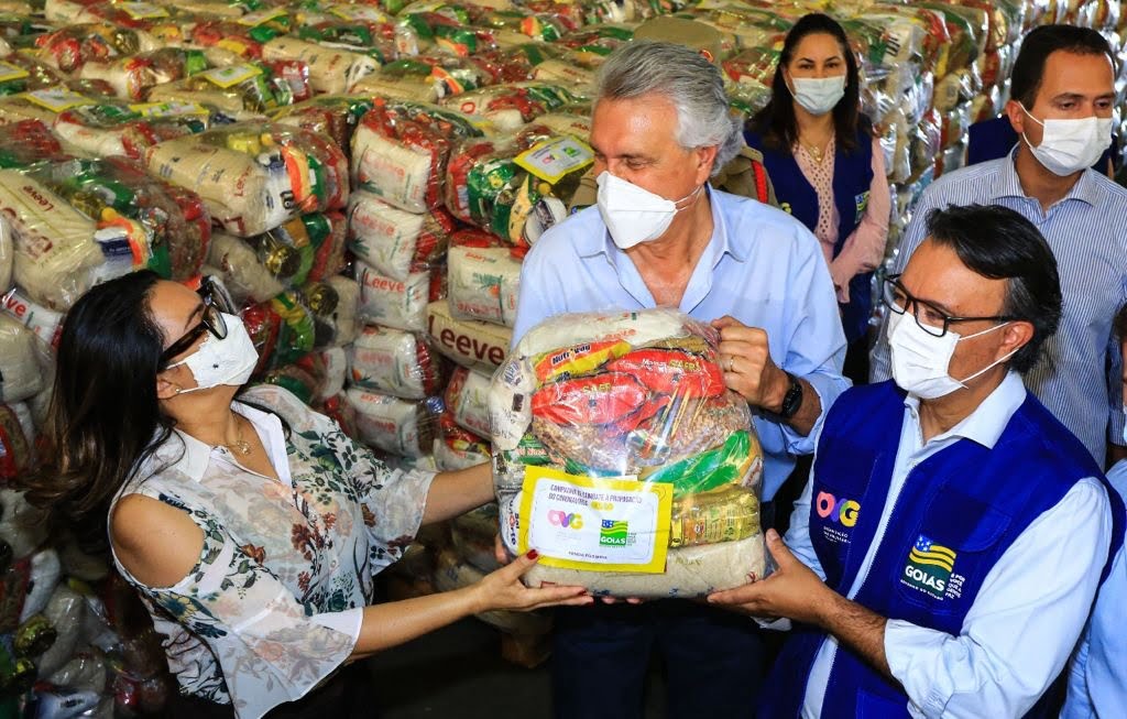 Em setembro, governo de Goiás entrega 70 mil cestas básicas às famílias de cidades goianas