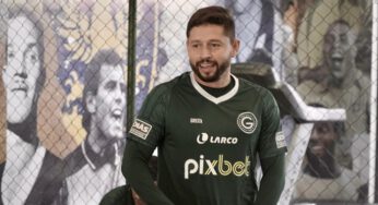 Meia Elvis e zagueiro Sidney deixam o Goiás Esporte Clube