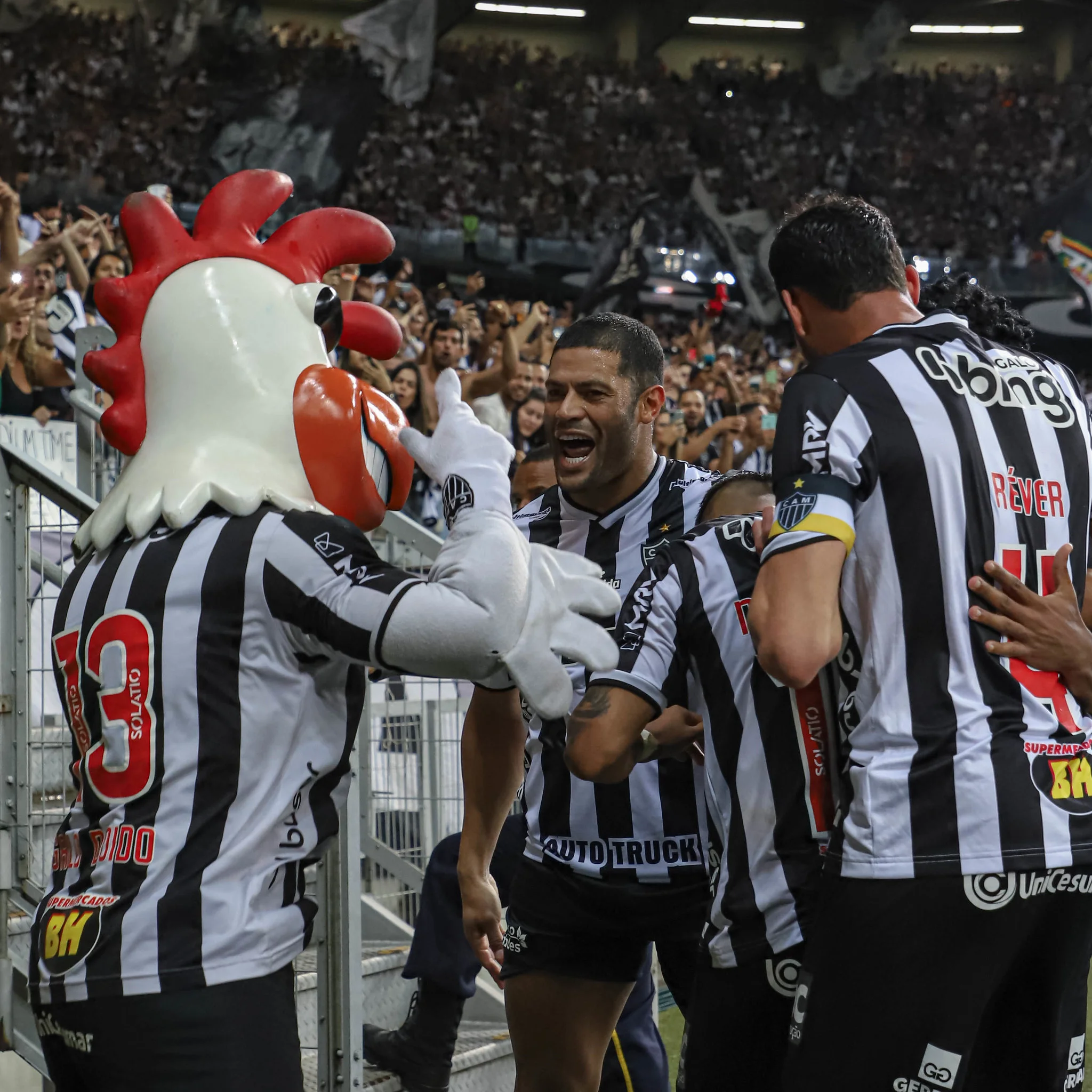 Com ataque ‘perfeito’, Atlético-MG não toma conhecimento e despacha o Corinthians