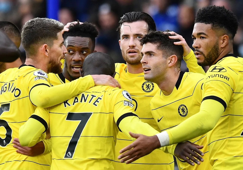 Chelsea domina Leicester, mantém série invicta e continua isolado na liderança