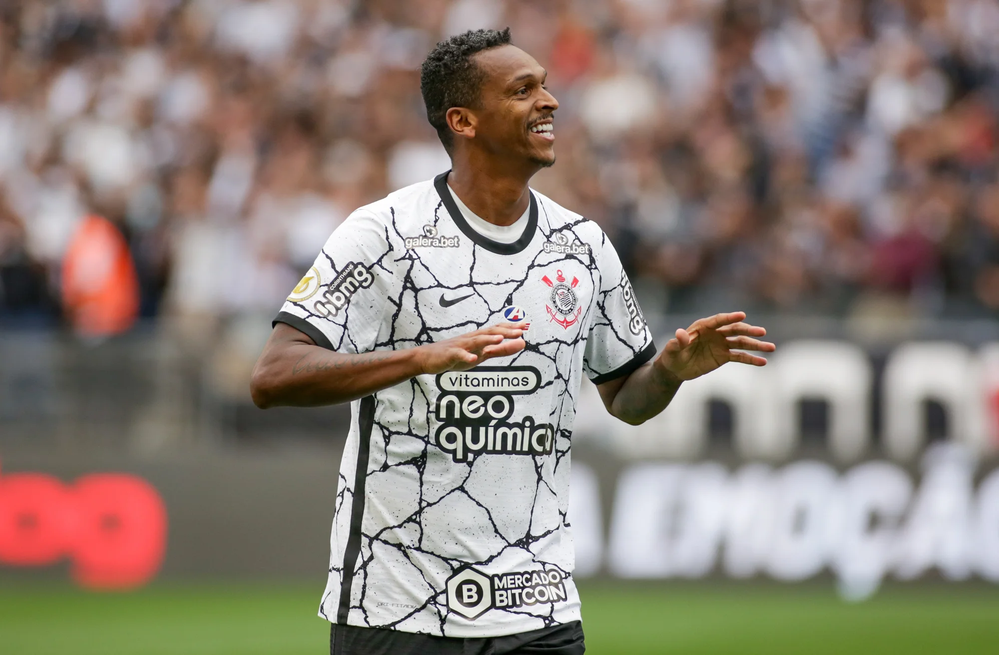 Corinthians domina Santos, vence por 2 a 0 e entra no G-4 do Brasileirão