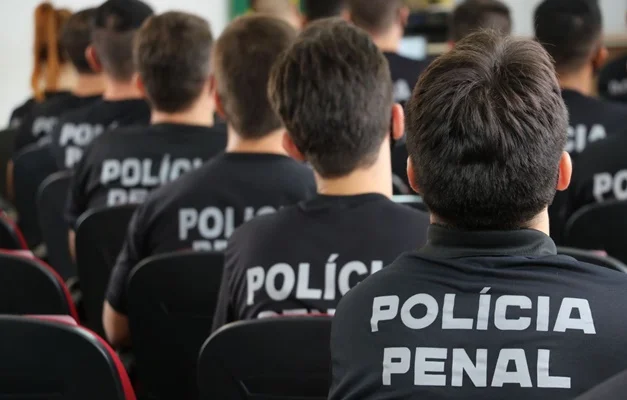 Caiado concede progressão financeira a 1.361 policiais penais de Goiás