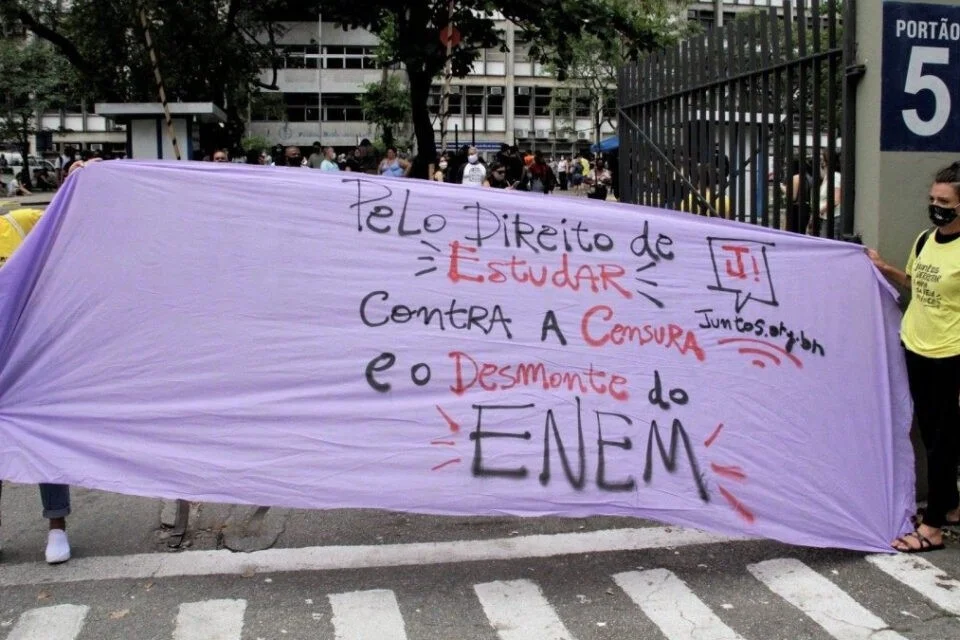 No Rio, segundo dia de provas do Enem tem protestos contra o governo Bolsonaro