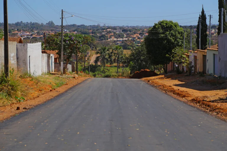 Secretário reforça promessa de asfaltar todos os bairros de Aparecida de Goiânia