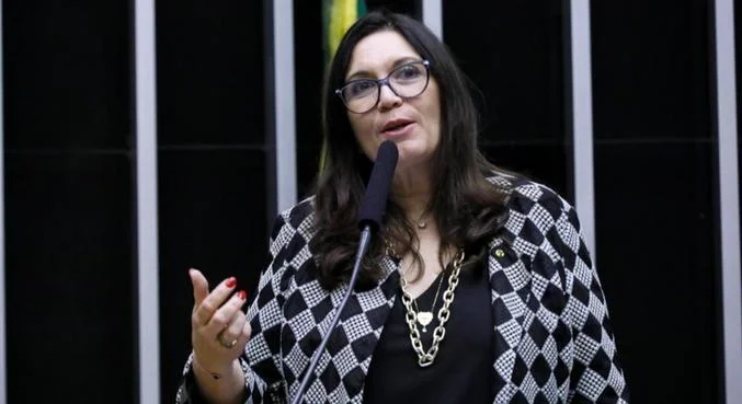 CCJ da Câmara aprova proposta que antecipa aposentadoria compulsória no STF