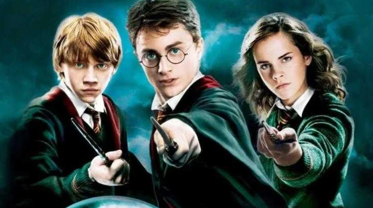 ‘Harry Potter’ chega aos 20 anos em meio a polêmicas e fidelidade de fãs