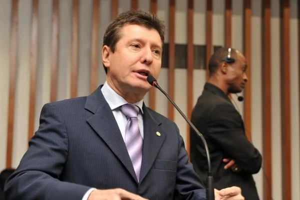 Deputado quer suspender festas de fim de ano e Carnaval em 2022