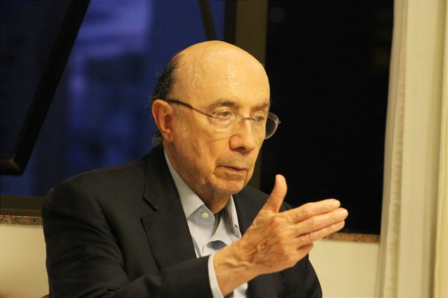 O quê Henrique Meirelles vai confirmar, hoje?