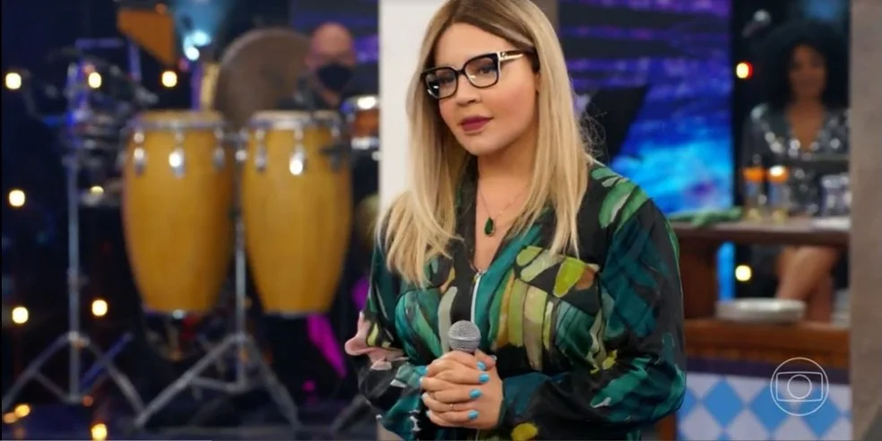 Gloria Groove surpreende fãs de Marília Mendonça ao interpretar cantora no Show dos Famosos