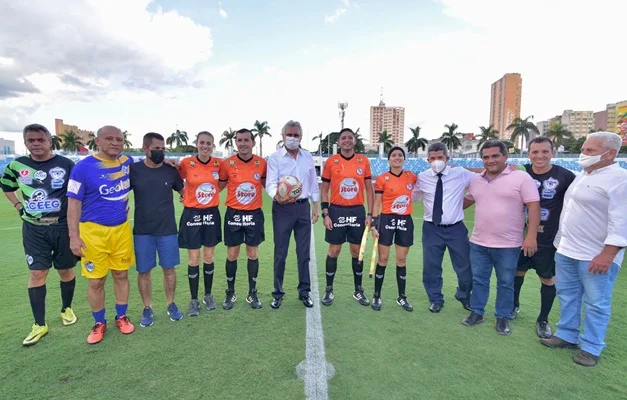 Caiado anuncia investimento de R$ 9 milhões para reforma do Estádio Serra Dourada