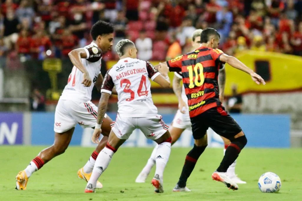 Sport e Flamengo perdem muitos gols e duelo no Recife termina em empate justo