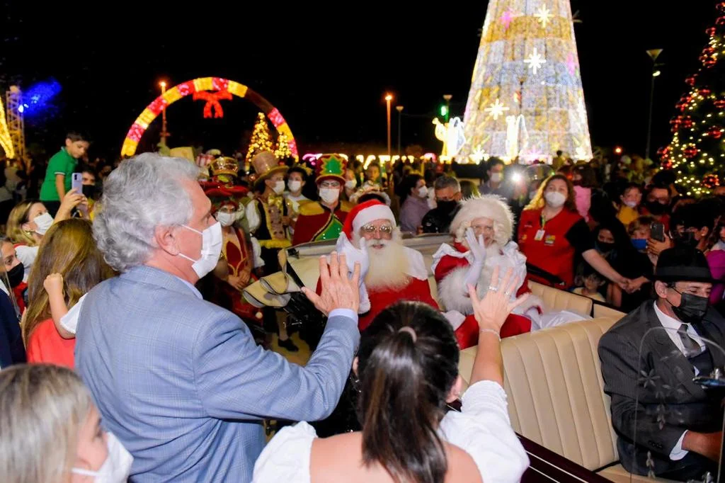 Natal do Bem: Caiado lança iluminação natalina no Oscar Niemeyer esperançoso da população 100% imunizada em 2022