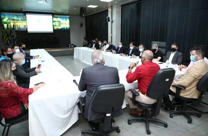 Goiânia lança programa de vacinação itinerante para intensificar combate à Covid-19