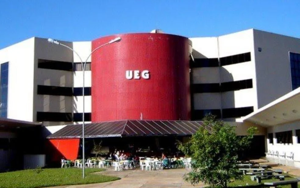 UEG retoma aulas presenciais na segunda-feira (11) com exigência de vacinação