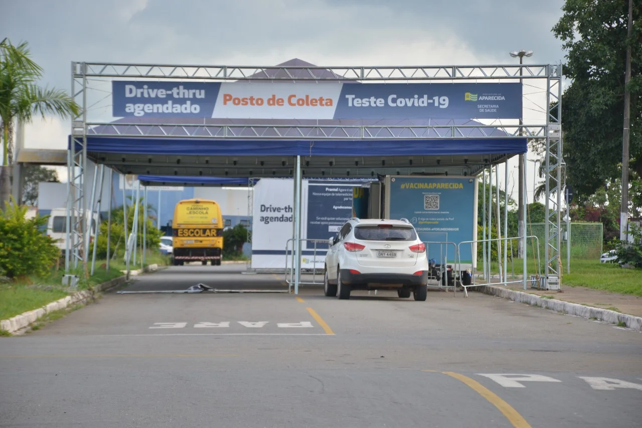 Drive-thru da Cidade Administrativa volta a fazer testes de covid em Aparecida de Goiânia