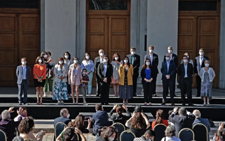 Boric anuncia ministério com maioria de mulheres e fala em pluralidade política