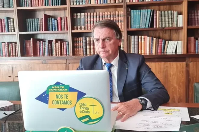 Bolsonaro faz aceno a evangélicos e diz que jogos de azar ‘não são bem-vindos’