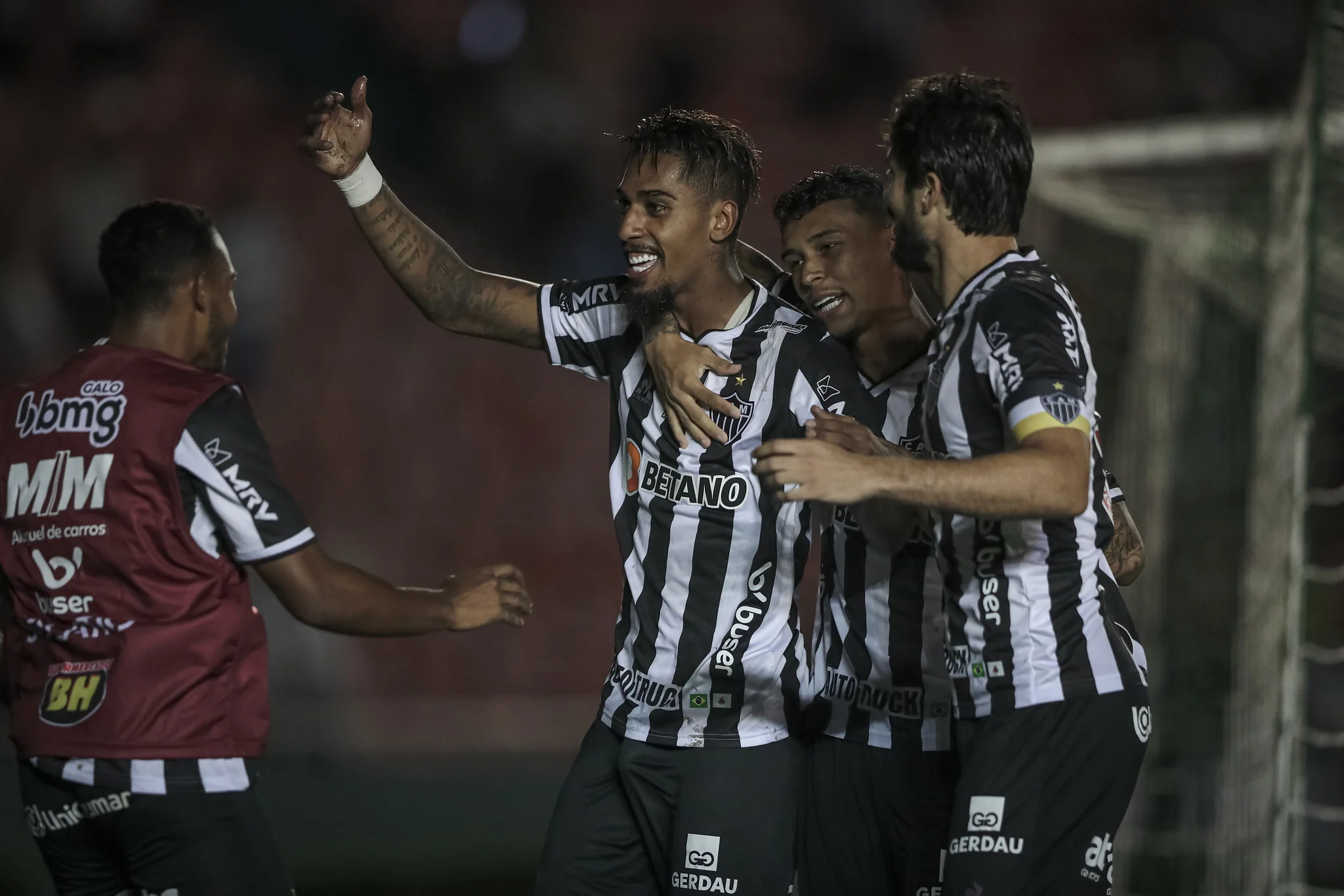 Mesmo sem titulares, Atlético-MG goleia Uberlândia fora de casa