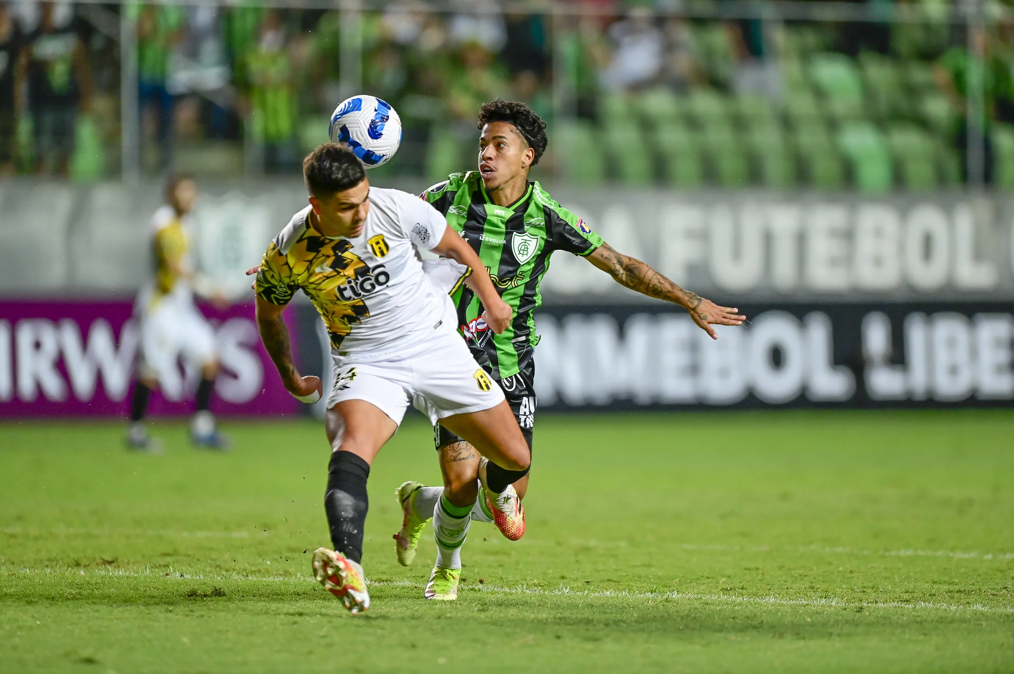 América-MG sofre gol no final e tem estreia melancólica na Copa Libertadores