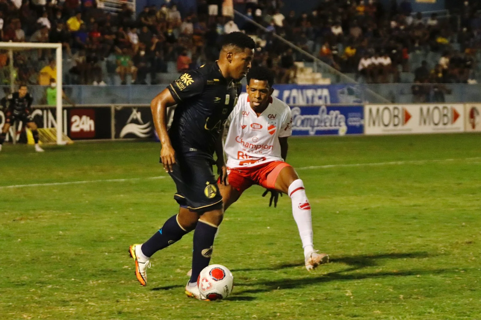 Com gols de ex-esmeraldino e Alex Henrique, Aparecidense vence Vila Nova no Campeonato Goiano