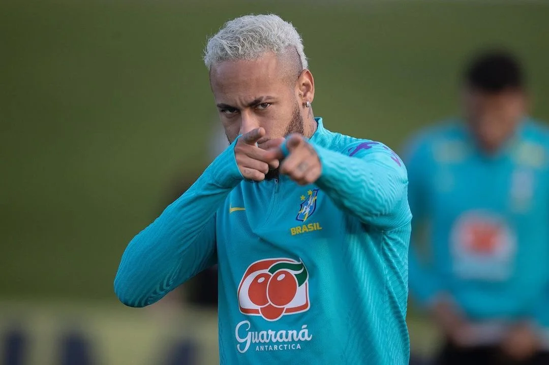 Neymar caminha para 3ª Copa como estrela publicitária e com fortuna de R$ 1 bi