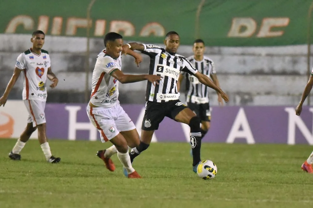 Santos joga mal, mas elimina o Salgueiro e está na segunda fase da Copa do Brasil