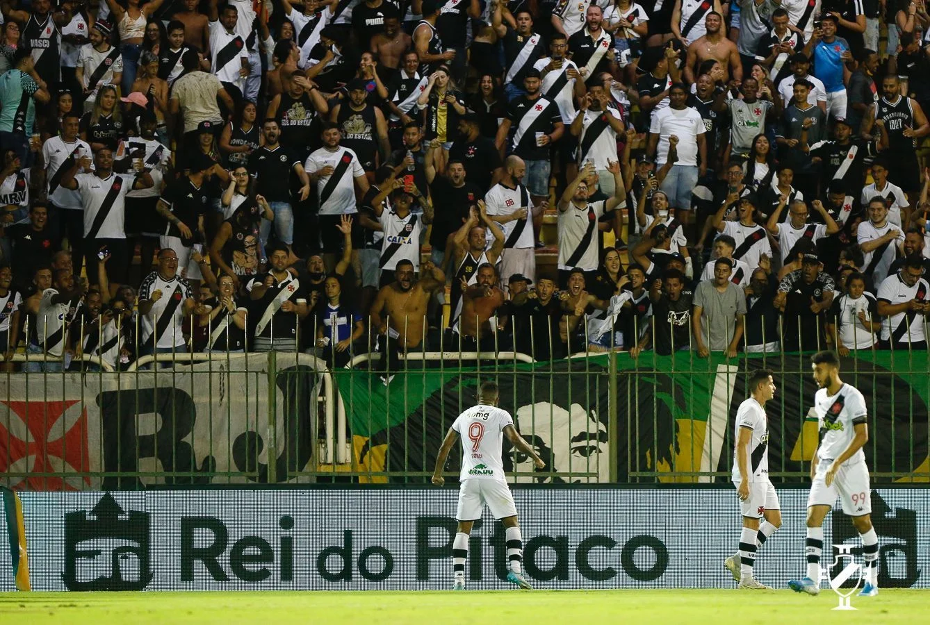 Raniel marca, Vasco supera o Audax e garante vaga nas semifinais do Carioca