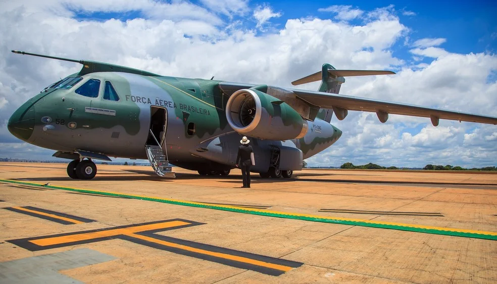 Aviões militares estão de prontidão em Anápolis para buscar brasileiros na Ucrânia