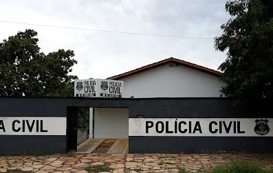 Mulher tem 90% do corpo queimado por outra mulher após discussão em uma praça de Minaçu