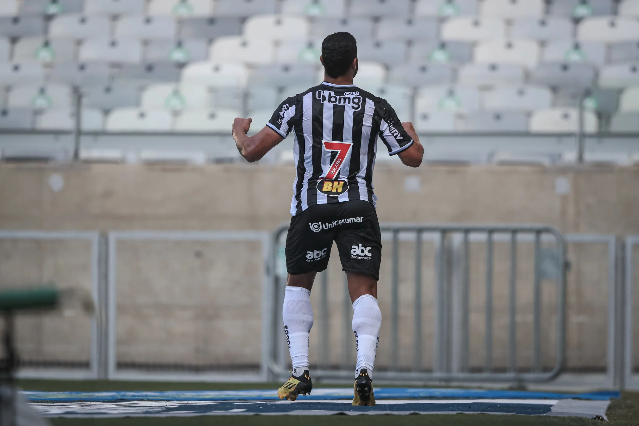 Hulk se torna maior artilheiro do novo Mineirão, e Atlético-MG supera a Caldense