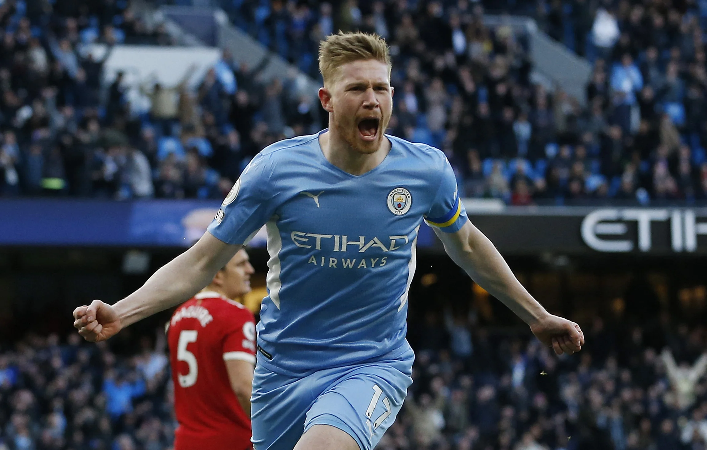 Sem Ronaldo, United é goleado pelo City em clássico comandado por De Bruyne