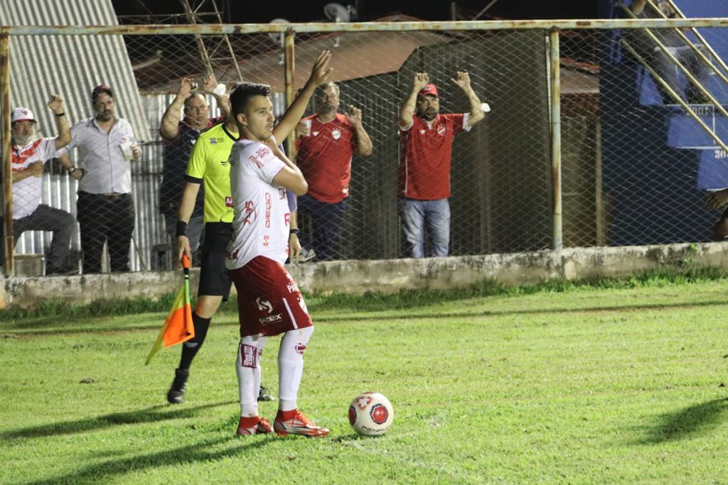 Com gol nos acréscimos, Vila Nova vence Goianésia no jogo de ida das quartas do Goianão