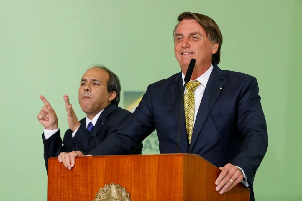 Bolsonaro: Lula tem votos ou apenas números no Datafolha?