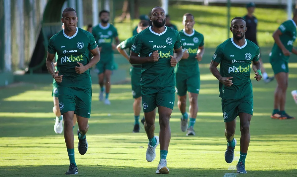 Na zona do rebaixamento, Goiás recebe Atlético-MG em busca da primeira vitória na Série A